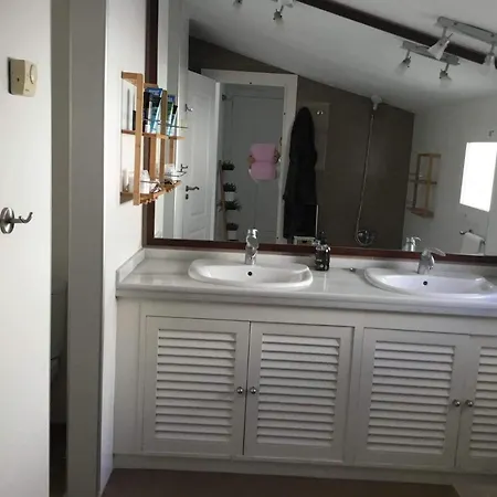 Villa Stunning With Sea Views & Jacuzzi