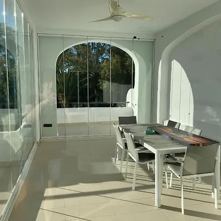 Stunning With Sea Views & Jacuzzi